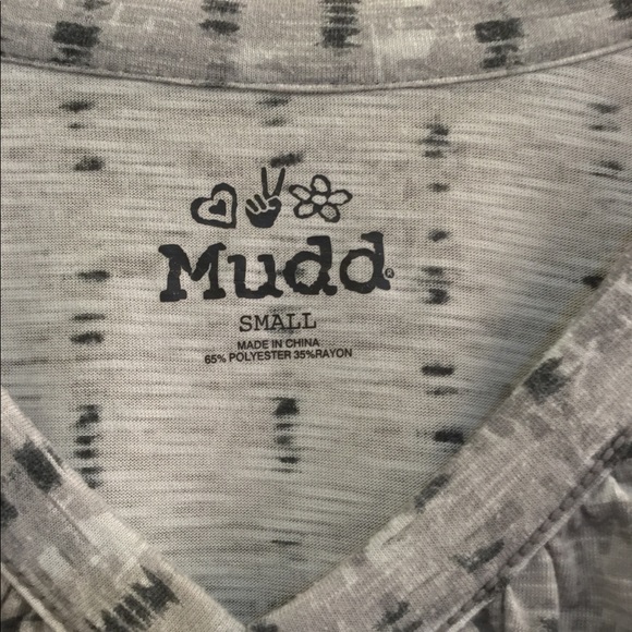 Cute shirt - Picture 2 of 3